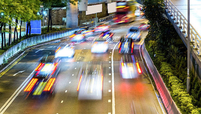 生涯在一个都会，，，，，天天处于熙熙攘攘的人群，，，，，天天过一种忙忙碌碌的生涯，，，，，有时间会感受到一丝疲劳，，，，，车来人往，，，，，永远往复急遽，，，，，停不下来。。。？？？旖谧嗳梦颐抢慈狈ο硎苄媵У娜だ质惫。。。。