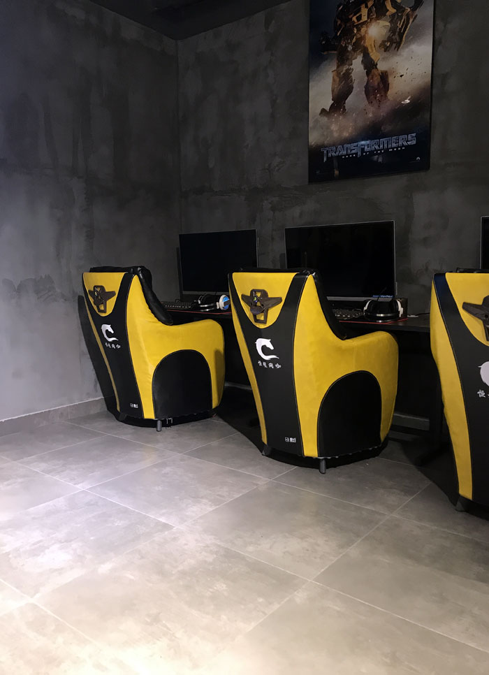 永利yl23455现代仿古砖案例:别说了，，一起去这个1000方的网咖开黑！