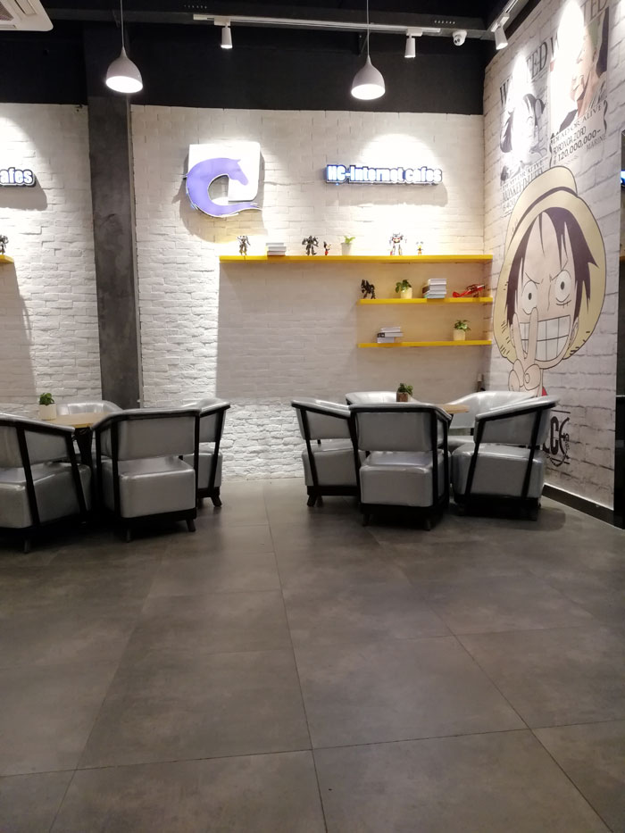 永利yl23455现代仿古砖案例:别说了，，一起去这个1000方的网咖开黑！