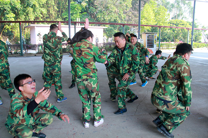 2017年2月13-15日，，，，，，永利yl23455“虎狼道”户外拓展训练圆满竣事
