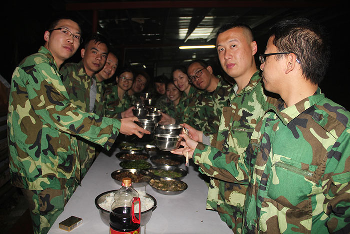 2017年2月13-15日，，，，，，永利yl23455“虎狼道”户外拓展训练圆满竣事